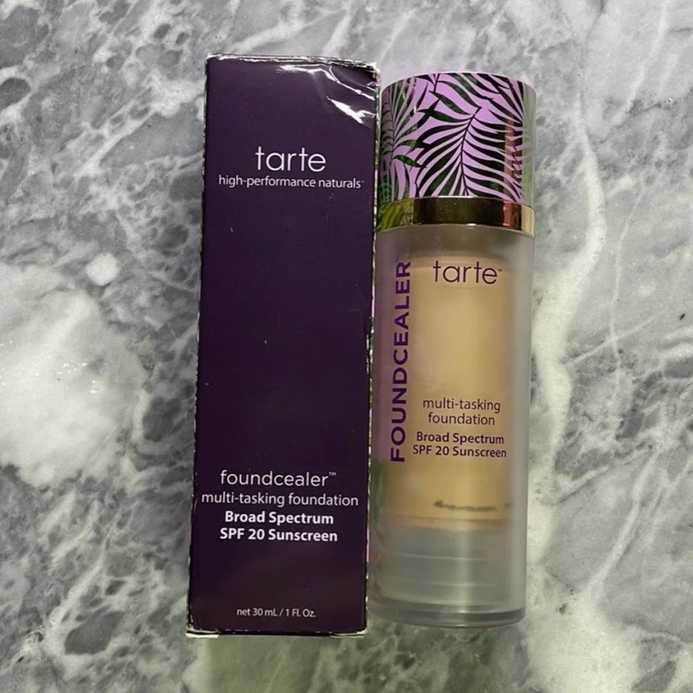 Tarte Multi-Tasking Foundation Foundcealer Light Golden
